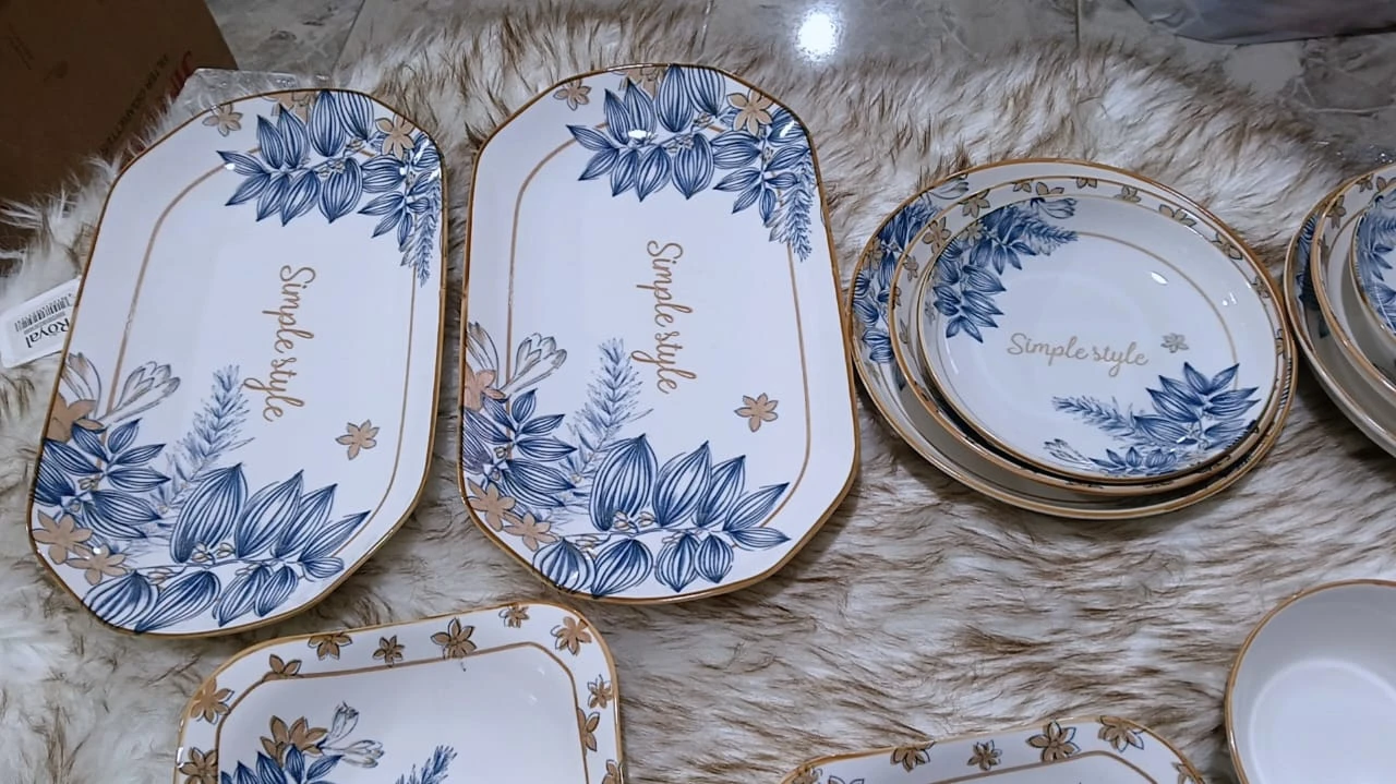 سرفيس  مكون من ٢٧قطعة