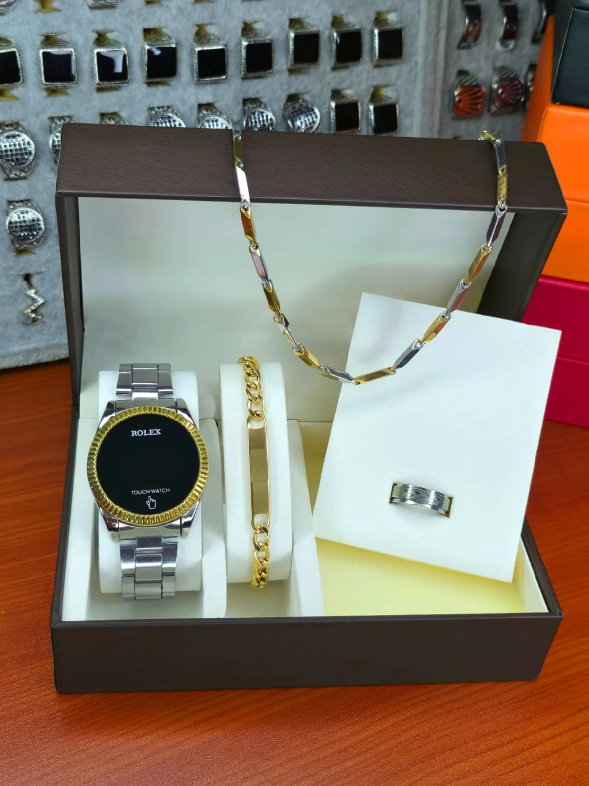 طقم اكسسوار رجالي ٤ قطع