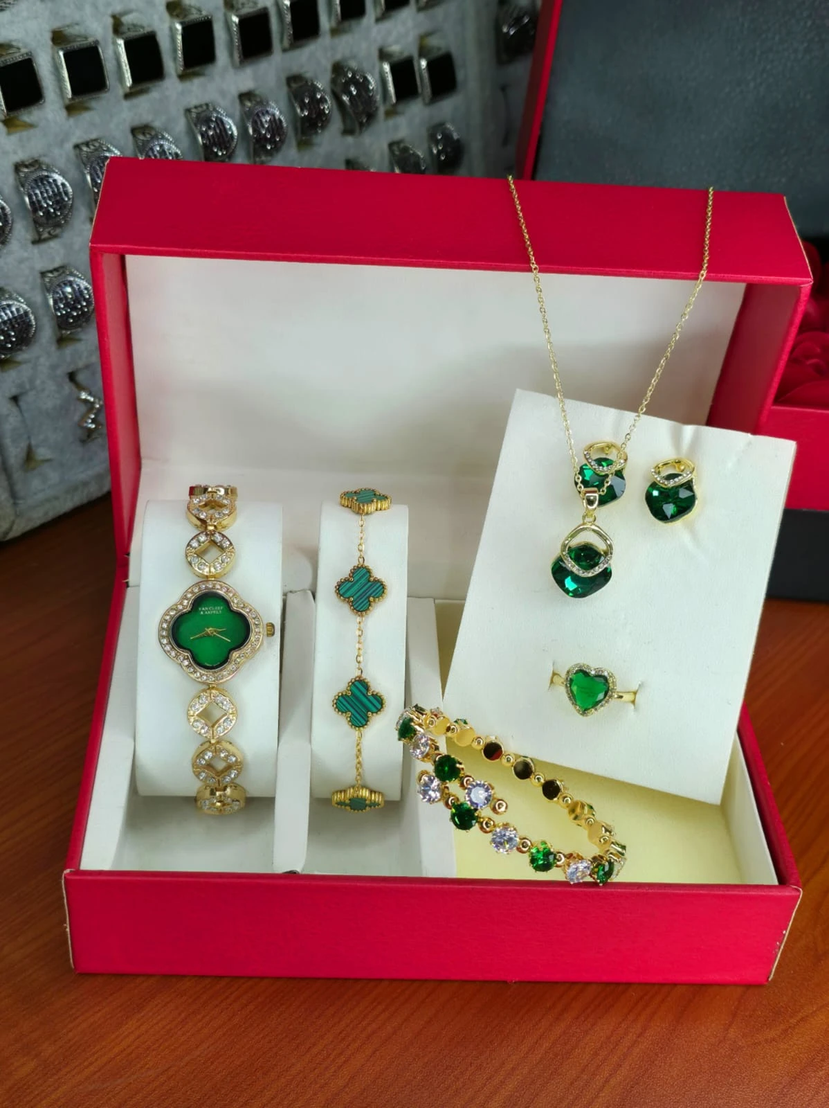 طقم اكسسوار نسائي ٦ قطع