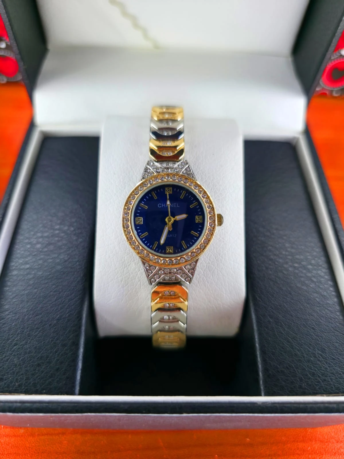 ساعه نسائية